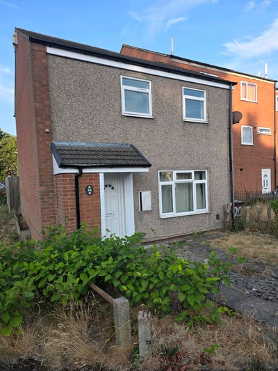 Semi Detached 3 Bed House Main Photo