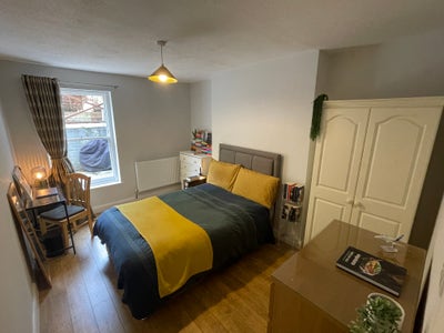 South Ealing Room - Cabin Crew / LGBT-Friendly Main Photo