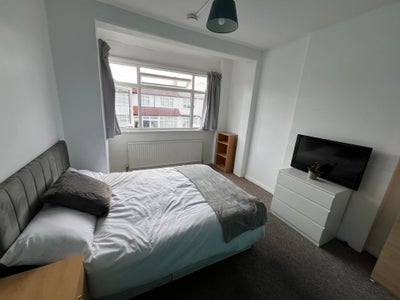 Two rooms included  Main Photo