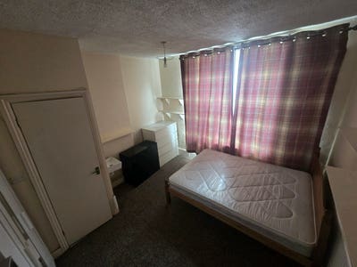 Double. Ensuite. room City centre Main Photo