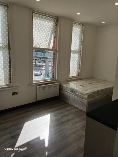 Modern HMO Room with En-Suite - Chatham, ME4 Main Photo