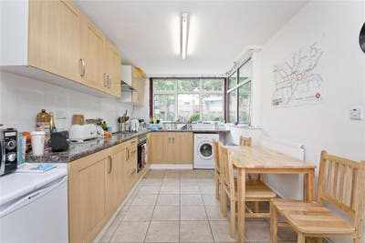 Three bedroom flat to rent in Archway  Main Photo