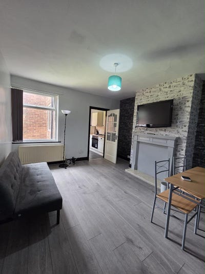 184 Ovington Grove Main Photo
