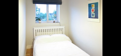 Charming double room in house Main Photo