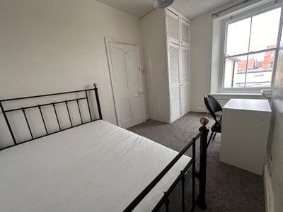 Professional House Share | From &pound;550 Main Photo