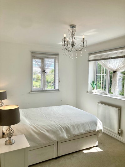 Double Room | Bills Included | Professionals  Main Photo