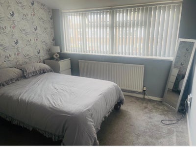 Well presented home in Northolt Main Photo