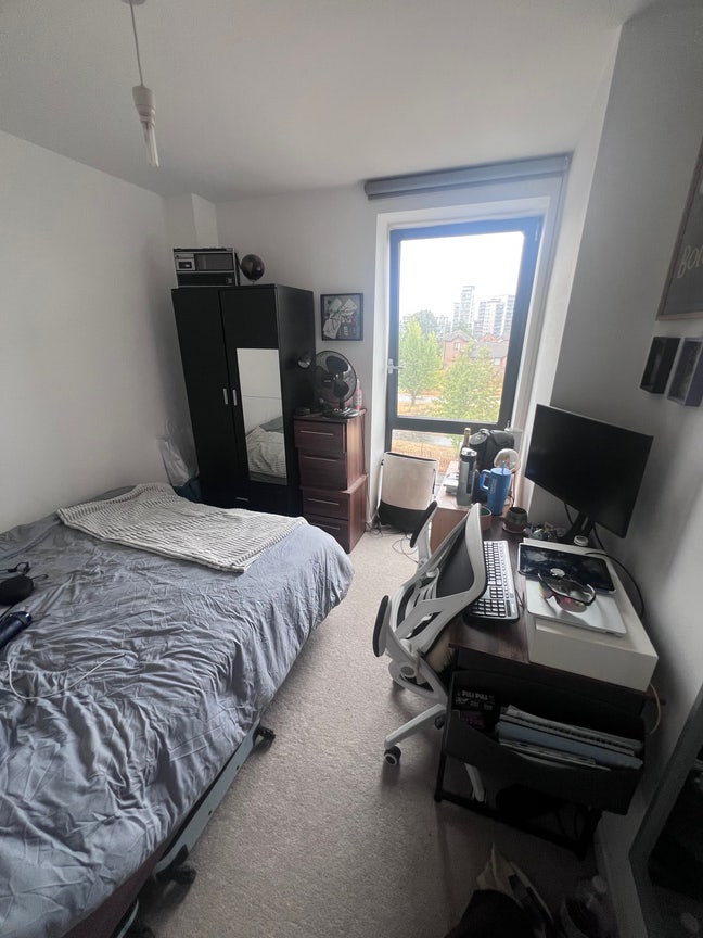 Furnished Double Room near Westferry - E14 Main Photo