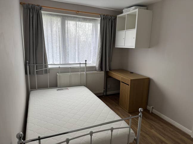 Conveniently located double room (Jan 2027) Main Photo