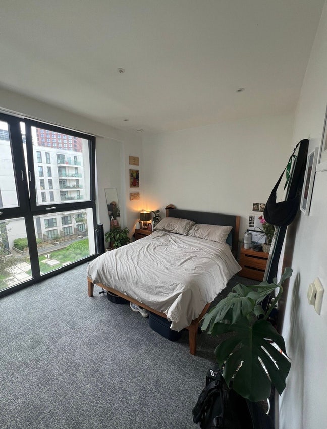 Room available in Stratford - East Village! Main Photo