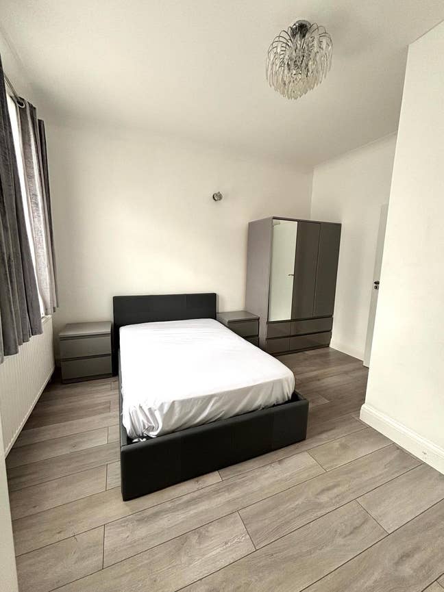 Quiet Single Room, Female Share, Bills Inc, Zone 3 Main Photo