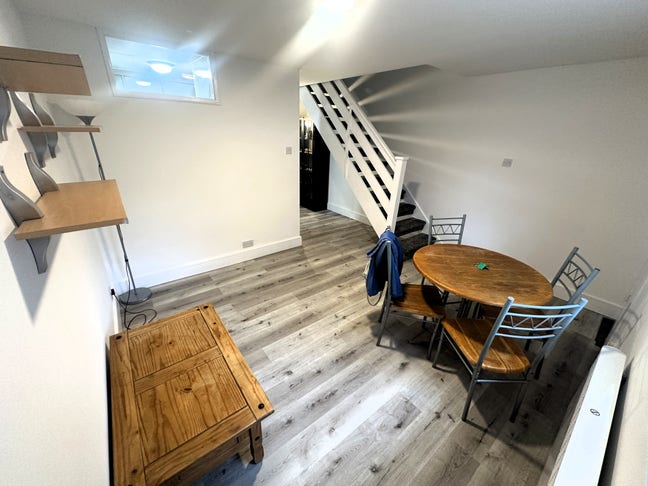 Newly Refurbished 1-Bedroom House  Main Photo