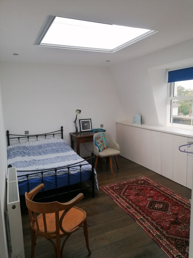 Lovely bright double room to let in Kentish Town Main Photo
