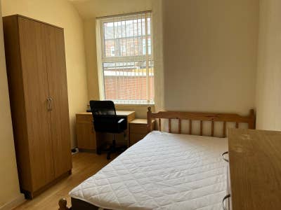 Double bedrooms in student house, bills inclusive Main Photo