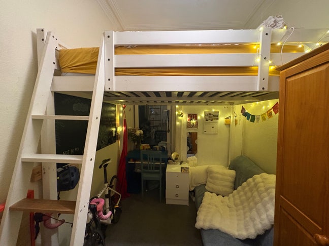 Cozy Room Next to the Meadows   Main Photo
