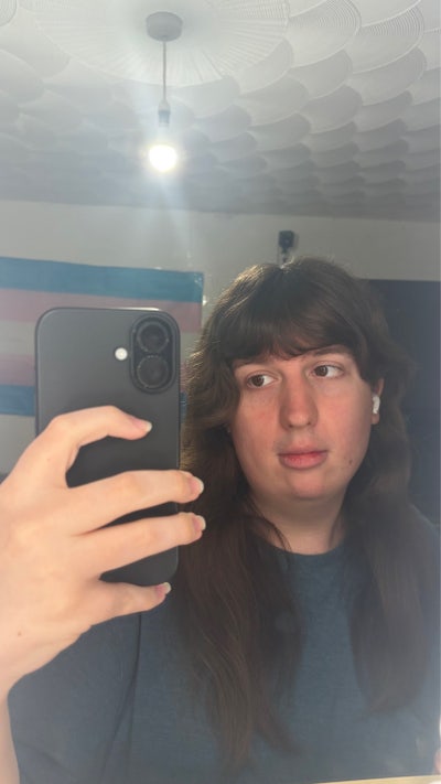 Looking for a place to live Main Photo
