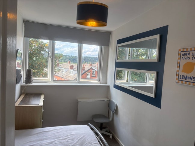 Friendly house share close to Burley station  Main Photo
