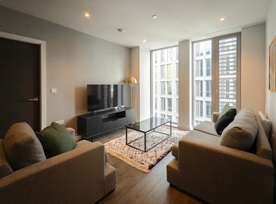 Lovely 2 bed 2 bath in Manchester city center Main Photo