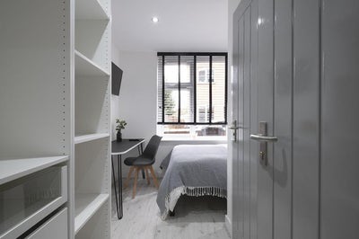 Room available - 5 student bedroom house Main Photo