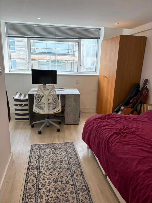 Basically the cheapest room in North London Main Photo