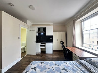 City Centre studio from Aug at &pound;249pw inc bills. Main Photo