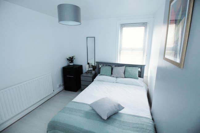  Furnished Double Bedroom | 💡 All Bills Included Main Photo