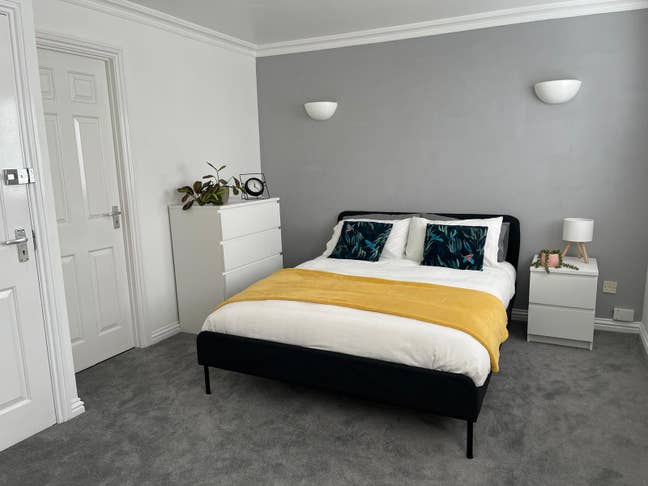 Double Room En Suite Central Crawley Main Photo