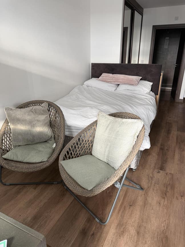 Beautiful room to rent next to lower Sydenham Main Photo