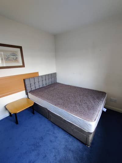 Single Room for Rent with Private Bathroom Main Photo
