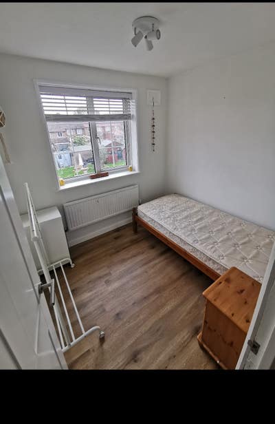 Lovely Furnished Single Room in Friendly Family Ho Main Photo