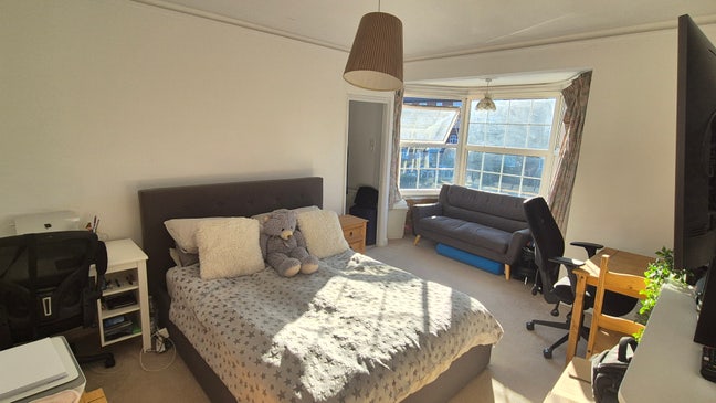 Extra large en-suite rom / Wembley Park Main Photo