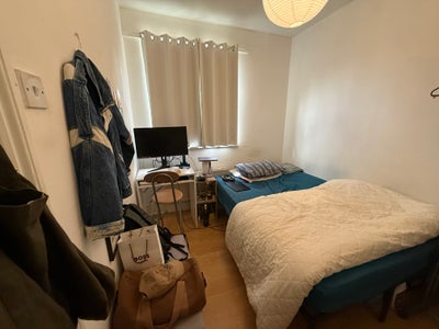 Room available close to Brockley station. Main Photo