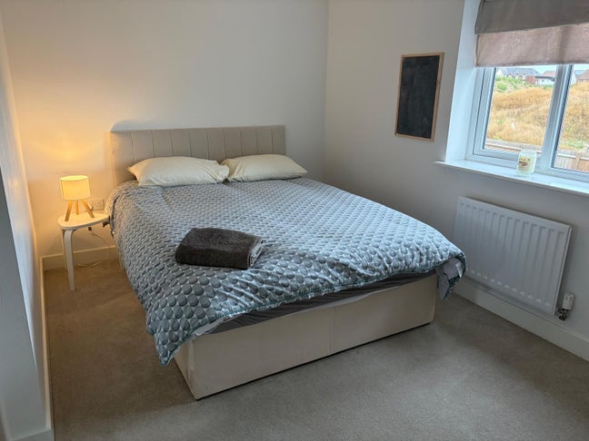 Whole Floor , Double room in Westwood cross Main Photo