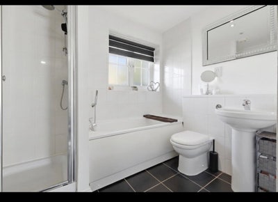 Beautiful furnished  double room  | Bills  & park Main Photo