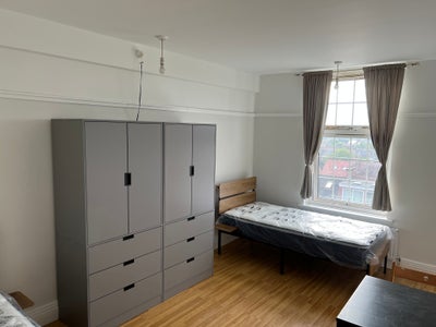 Furnished Rooms – Bills & Cleaning Included Main Photo