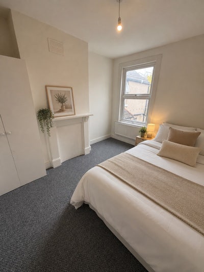 New Double Room | Bills Included  Main Photo