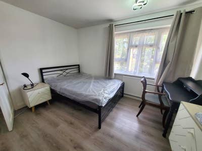 Double Room in Thornton Heath, excellent transport Main Photo