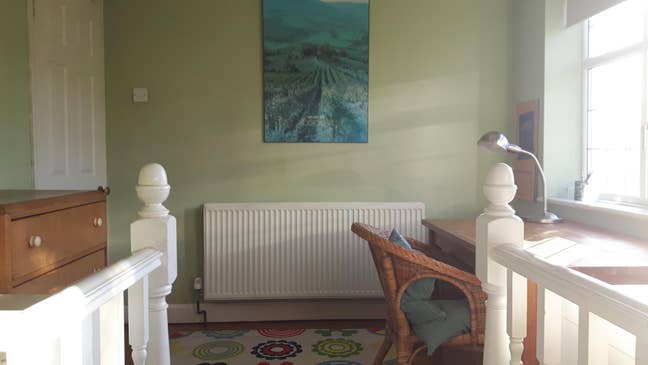 Bedroom & Study - Great Location - Easy Commute  Main Photo