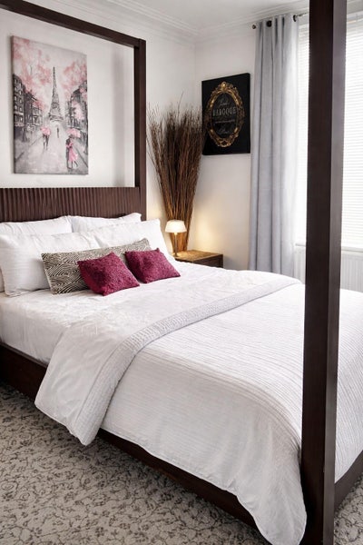Large double bedroom in spacious property Main Photo