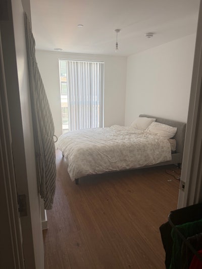 Double Room+Private Bathroom &pound;1000pcm Main Photo