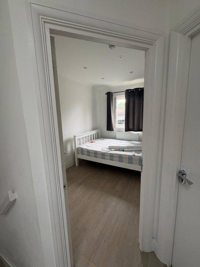 Cozy mew in Paddington. One Room during september Main Photo