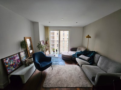 King-size ensuite in a 2-bed city centre Main Photo