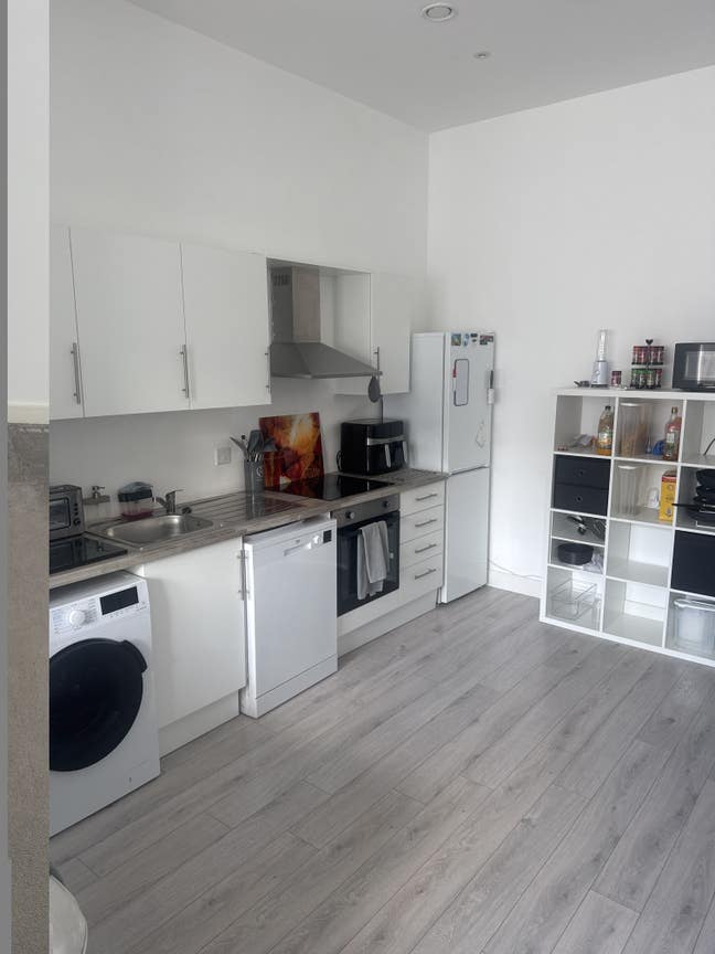 Double room to rent Aylesbury Main Photo