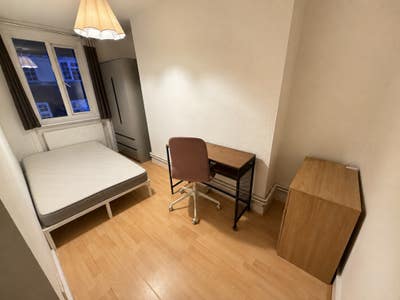 🏡 Furnished Room on Brick Lane – E1 6RL | &pound;850PCM Main Photo