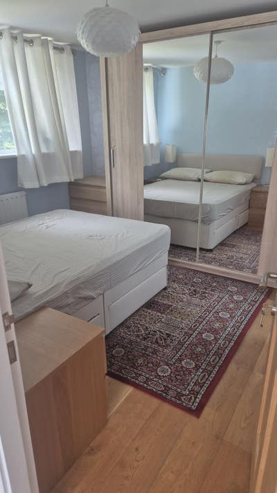 Double room in nice quiet area of North Ascot Main Photo