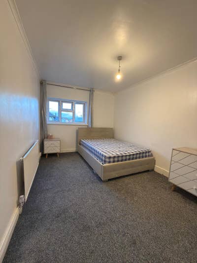  Spacious  Bedroom 2,  Mynachdy  Road,  CF14 3HL Main Photo