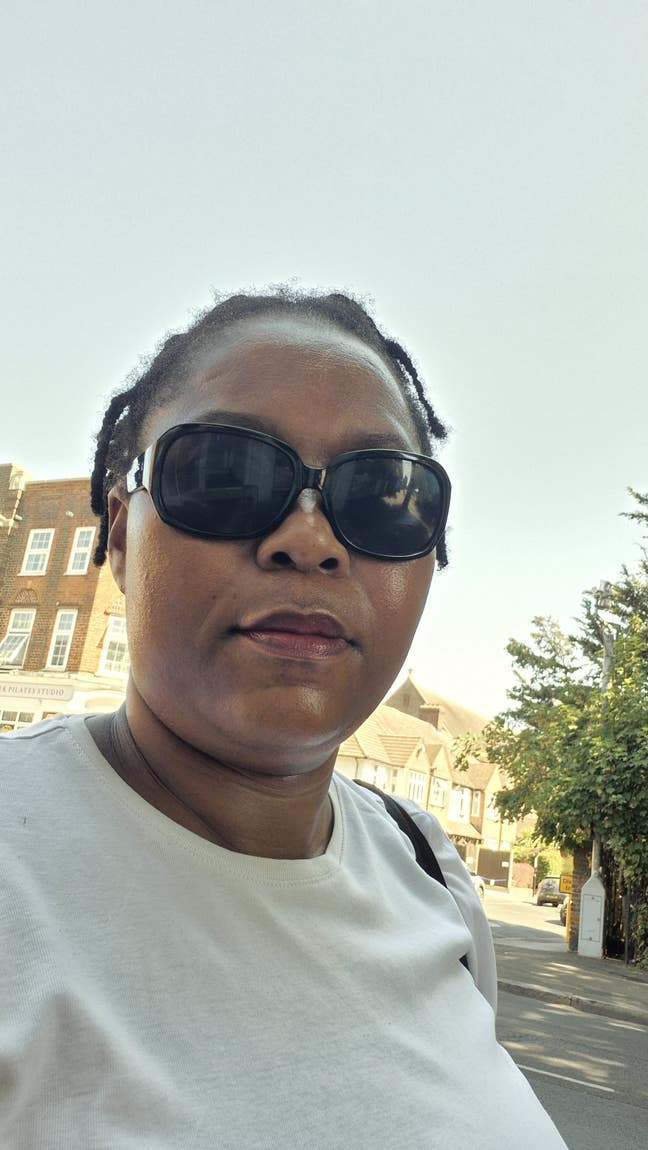 Professional Female seeks a single or double room Main Photo