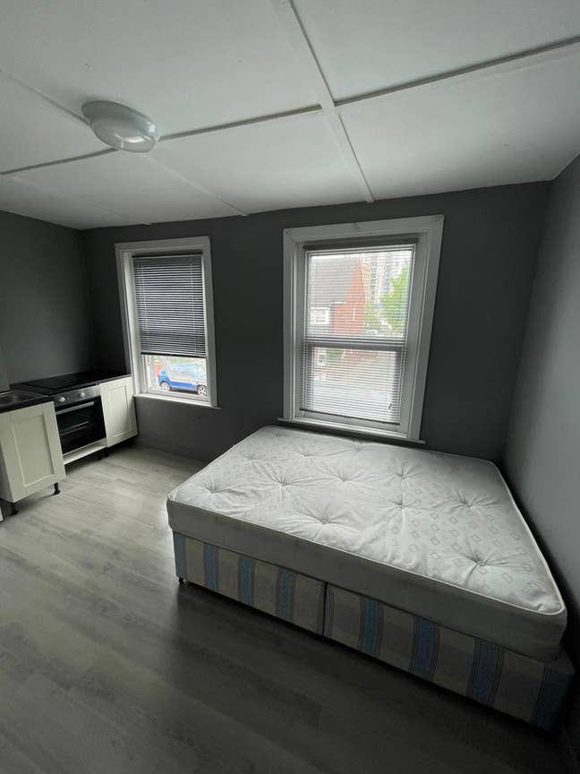 Studio Flat in London, Harrow HA37SY Main Photo