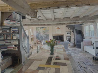 Beautiful double ensuite in 16th century cottage Main Photo