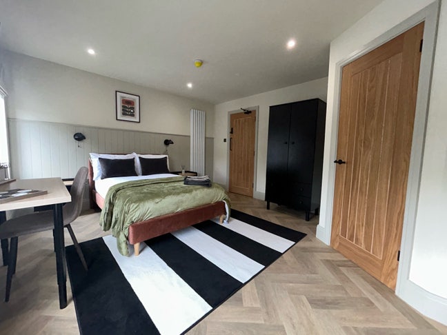 New Refurbishment - Low Deposit! Main Photo